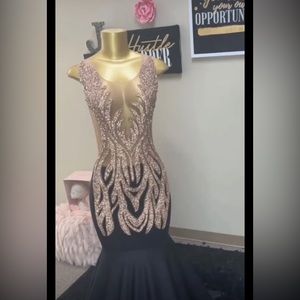 Hand made , one of a kind size 4 , black and rose gold , negotiate  available